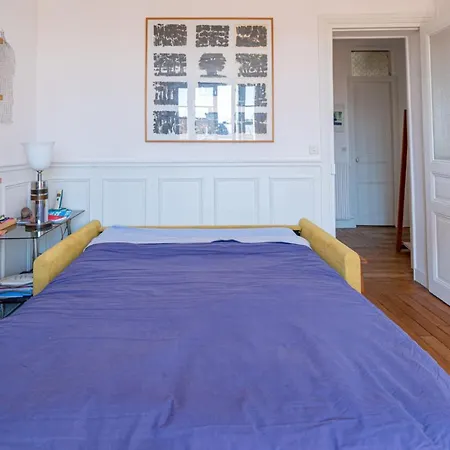 Charming Near La Villette