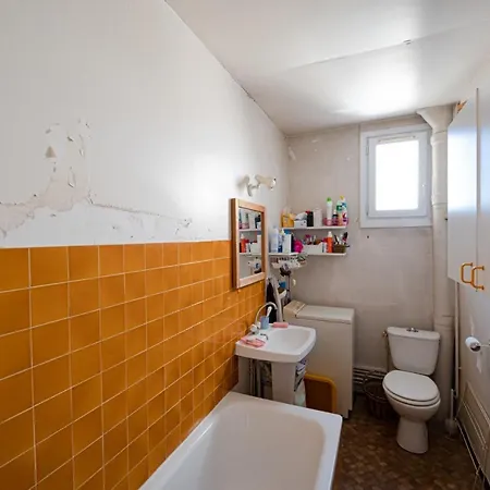 Charming Near La Villette Apartment *